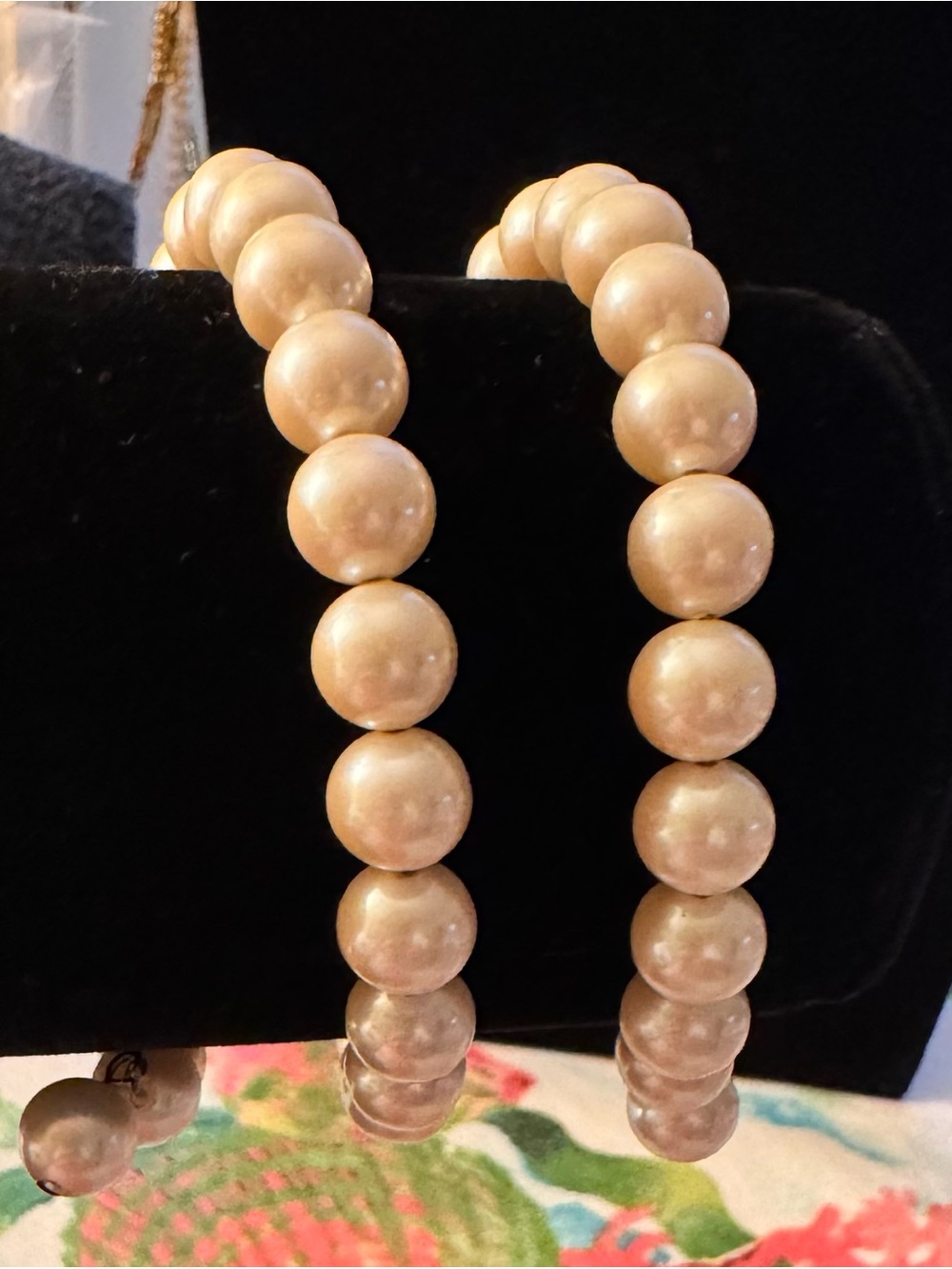 Vintage double strand faux pearl stretch bracelet